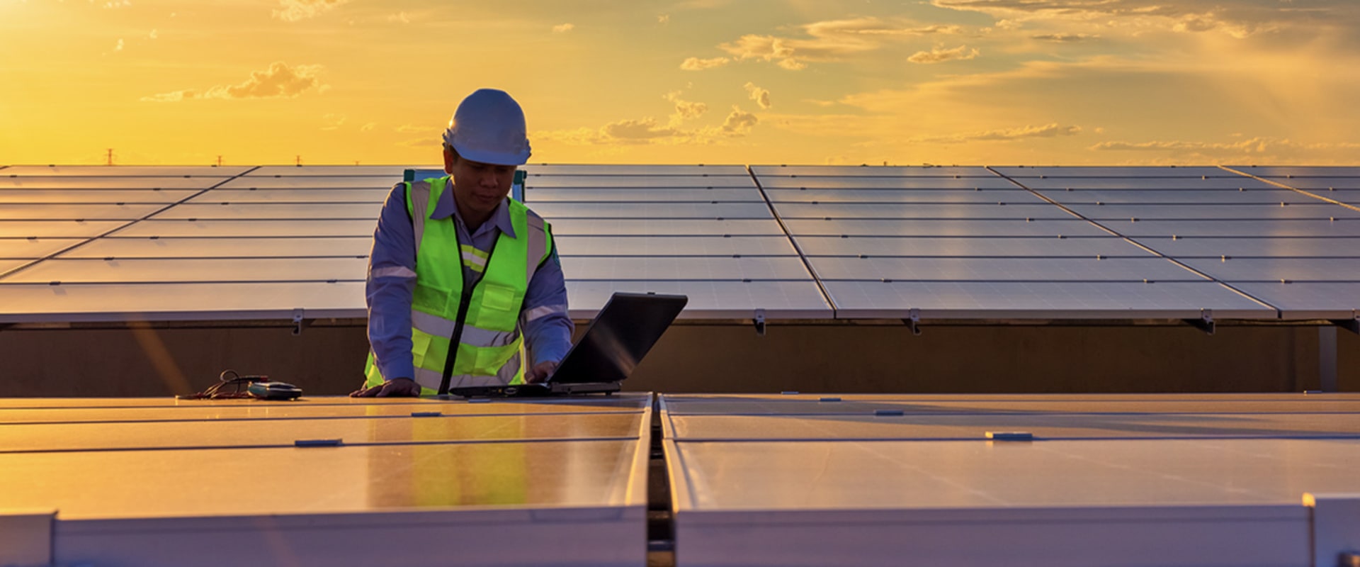 Highlighting Industry Trends and Opportunities in Solar Contractor Software